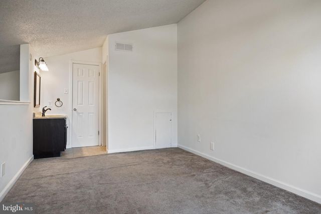 806 GREGORYS WAY, Voorhees, NJ 08043