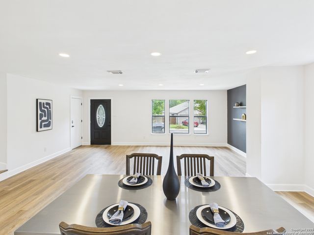 4933 Corian Well, San Antonio, TX 78247