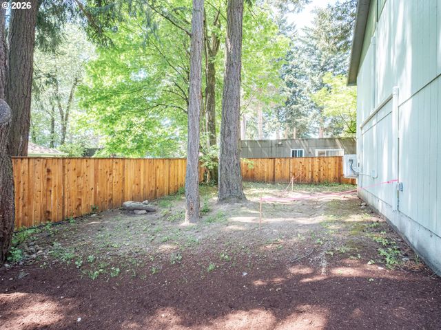16927 Ne GLISAN St, Portland, OR 97230