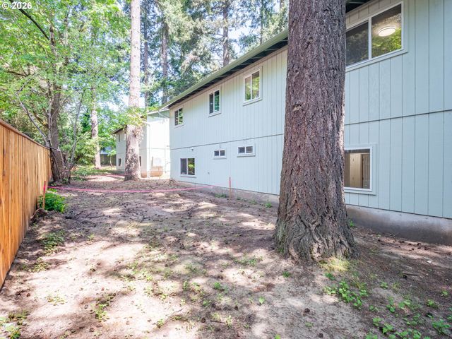 16927 Ne GLISAN St, Portland, OR 97230