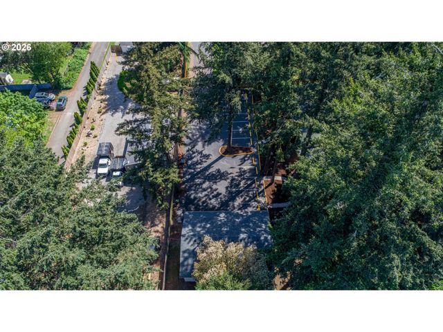 16927 Ne GLISAN St, Portland, OR 97230
