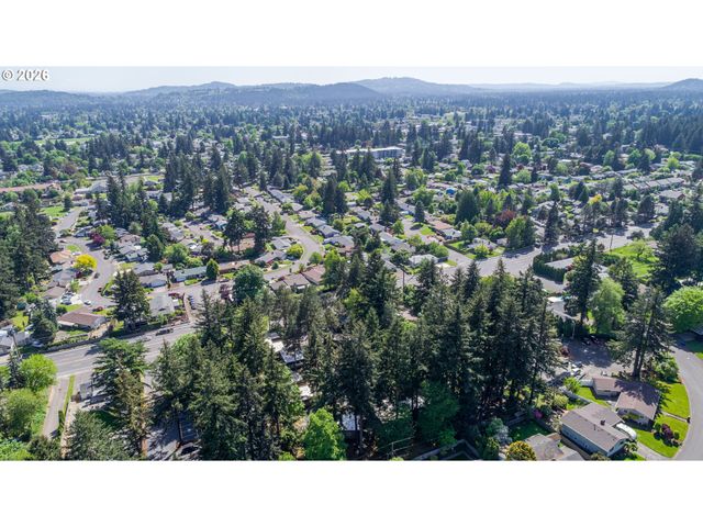 16927 Ne GLISAN St, Portland, OR 97230