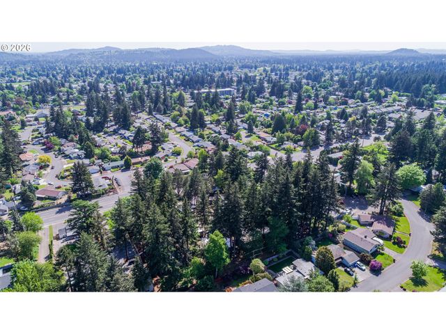 16927 Ne GLISAN St, Portland, OR 97230