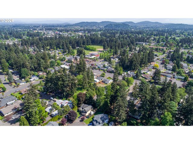 16927 Ne GLISAN St, Portland, OR 97230