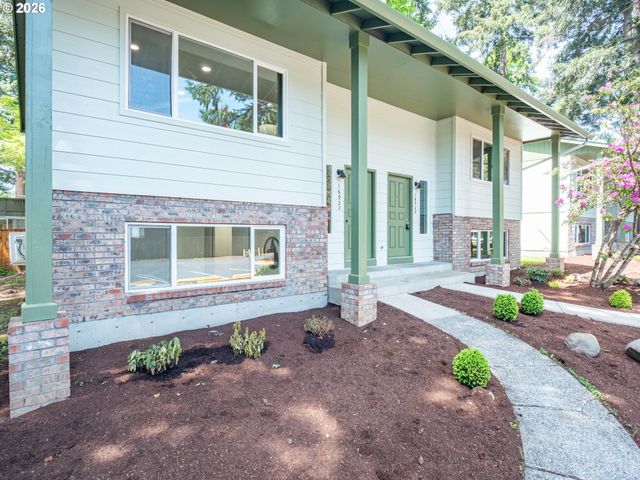 16927 Ne GLISAN St, Portland, OR 97230