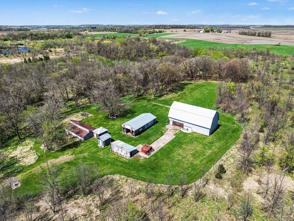 8071 70th Street W, Lonsdale, MN 55046 — exterior