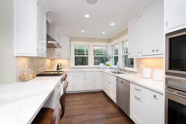 812 Newhall Road, Burlingame, CA 94010