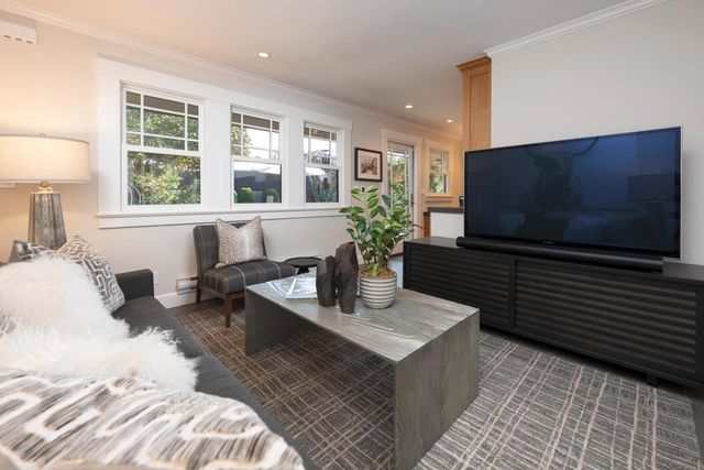 812 Newhall Road, Burlingame, CA 94010