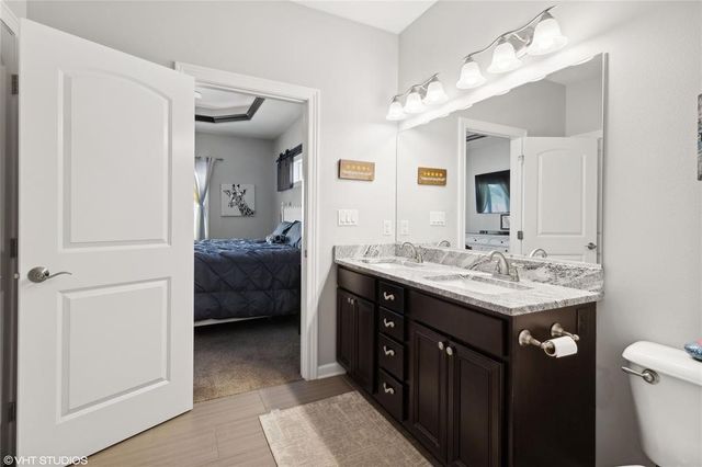 4653 SE Grosbeak Point, West Des Moines, IA 50265