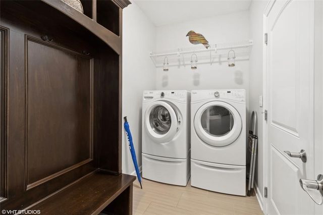 4653 SE Grosbeak Point, West Des Moines, IA 50265