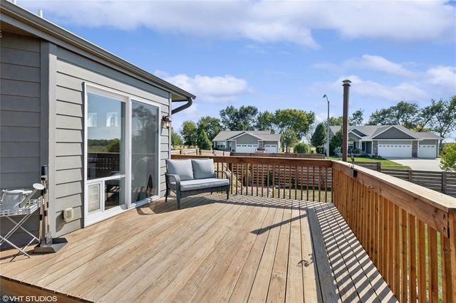 4653 SE Grosbeak Point, West Des Moines, IA 50265
