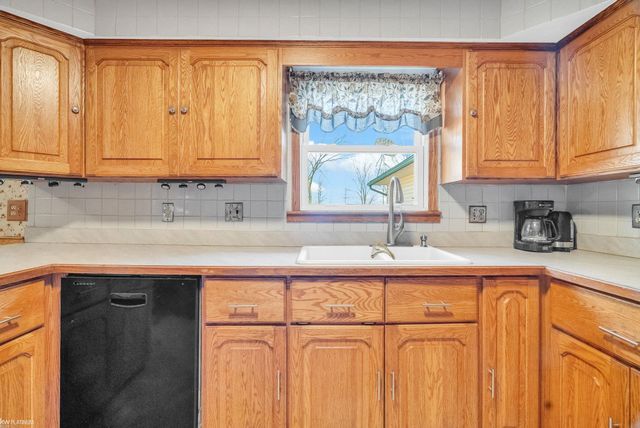 9505 Dolan Road, Columbus Twp, MI 48063