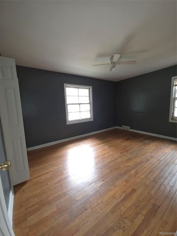18432 Greenfield Road, Detroit, MI 48235