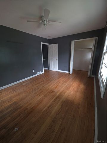 18432 Greenfield Road, Detroit, MI 48235