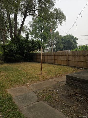 18432 Greenfield Road, Detroit, MI 48235