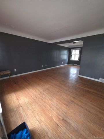 18432 Greenfield Road, Detroit, MI 48235