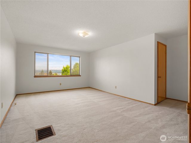 5704 N Ruby Street, Tacoma, WA 98407
