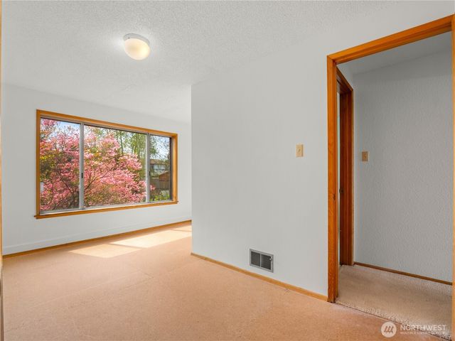 5704 N Ruby Street, Tacoma, WA 98407
