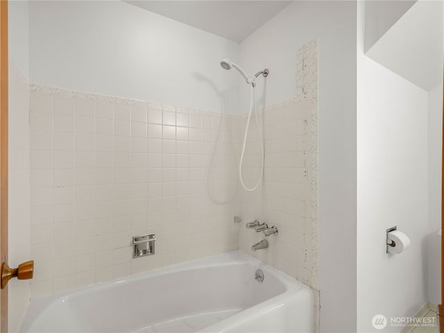 5704 N Ruby Street, Tacoma, WA 98407