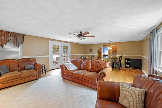 25 Thayer St, Methuen, MA 01844