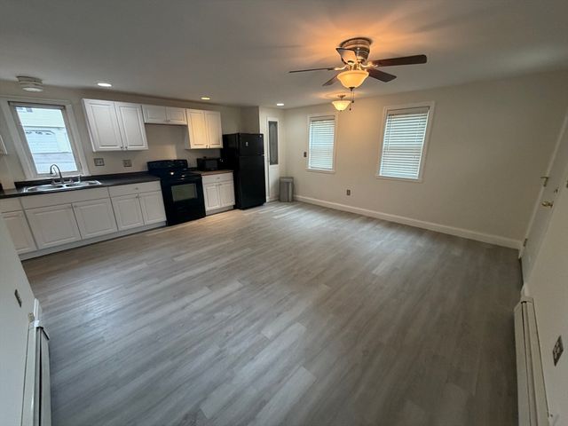 25 Thayer St, Methuen, MA 01844