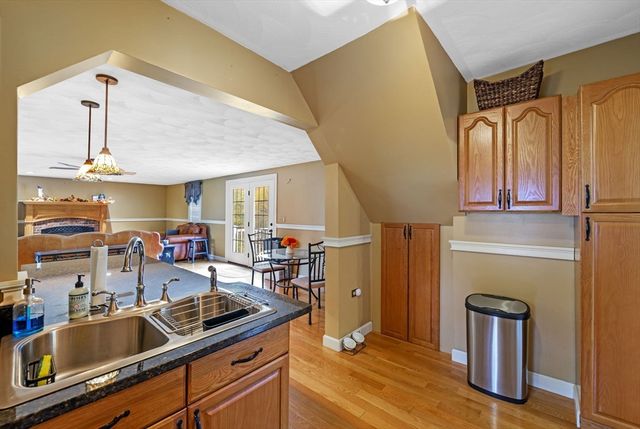 25 Thayer St, Methuen, MA 01844