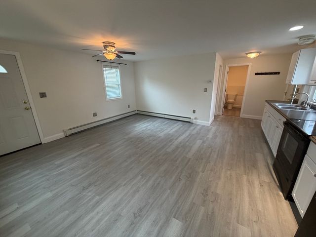 25 Thayer St, Methuen, MA 01844