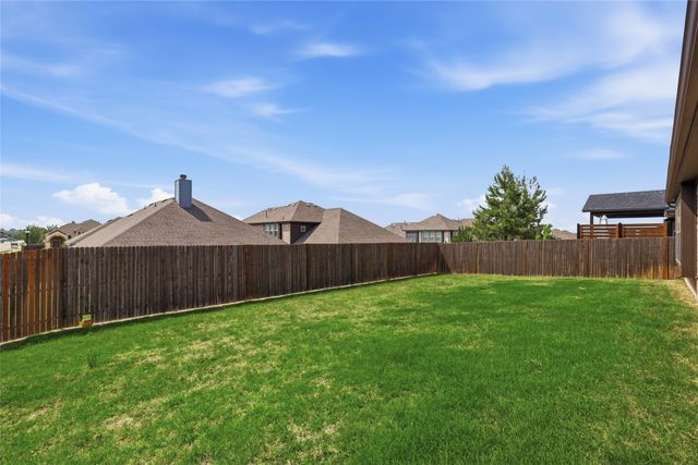 1068 English Oak Drive, Burleson, TX 76028