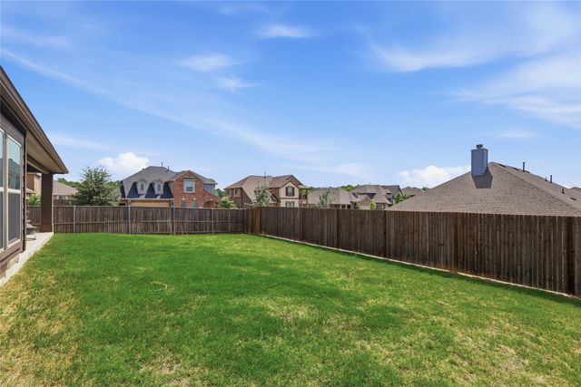 1068 English Oak Drive, Burleson, TX 76028