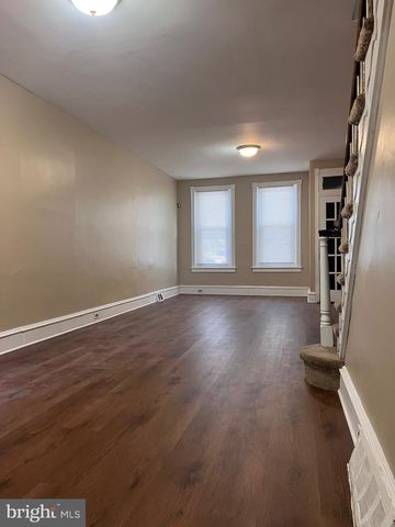 906 S 8TH ST, Camden, NJ 08102