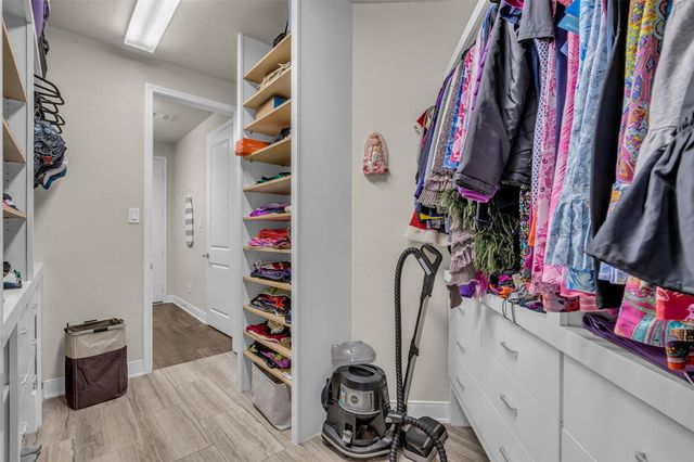 7211 Julie Pond Lane, Spring, TX 77389