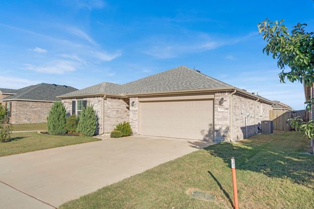 10008 Pyrite Drive, Fort Worth, TX 76131