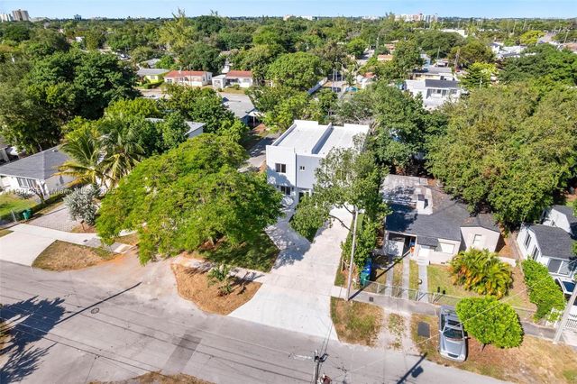 1445 NW 42nd St, Miami, FL 33142