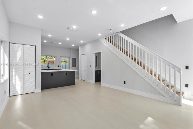 1445 NW 42nd St, Miami, FL 33142