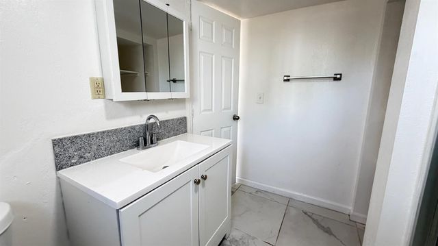 6360 Jackson Ave, Riverbank, CA 95367