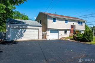 937 S Washington Avenue S, Piscataway, NJ 08854