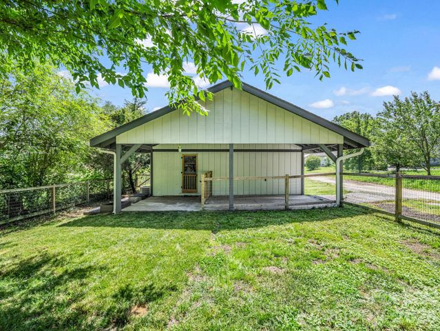 112 Resort Street 6, Hendersonville, NC 28792