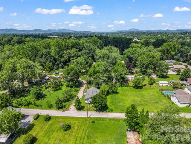 112 Resort Street 6, Hendersonville, NC 28792