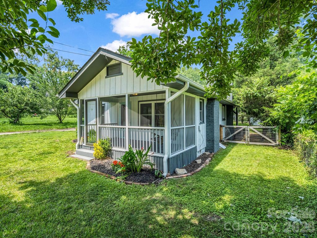 112 Resort Street 6, Hendersonville, NC 28792