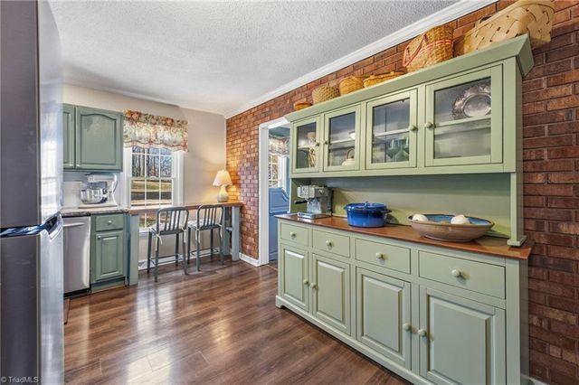 4455 Langhorne Drive, Winston-salem, NC 27106