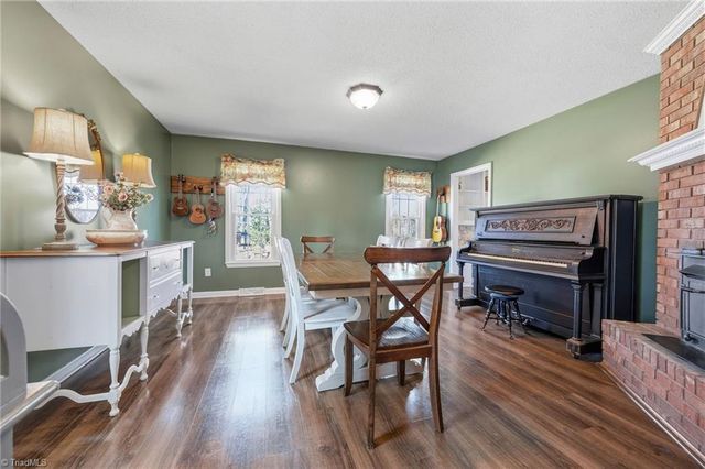 4455 Langhorne Drive, Winston-salem, NC 27106