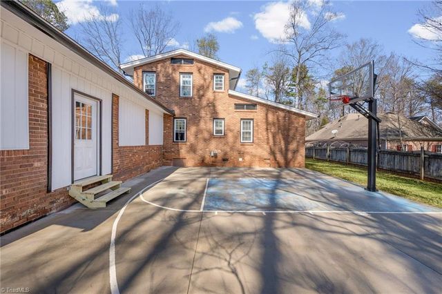 4455 Langhorne Drive, Winston-salem, NC 27106