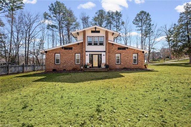 4455 Langhorne Drive, Winston-salem, NC 27106