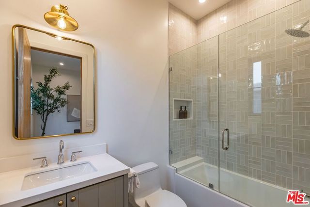 7419 Alverstone Avenue, Los Angeles, CA 90045