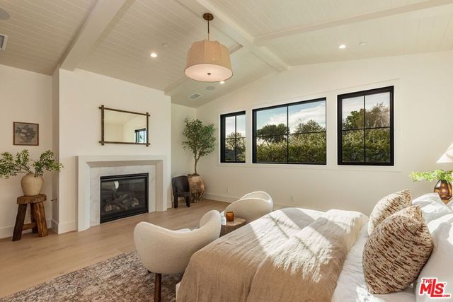 7419 Alverstone Avenue, Los Angeles, CA 90045