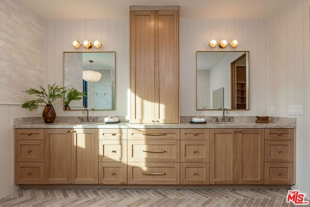 7419 Alverstone Avenue, Los Angeles, CA 90045