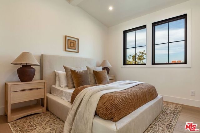 7419 Alverstone Avenue, Los Angeles, CA 90045