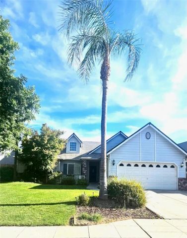 2559 E Fallbrook, Fresno, CA 93720