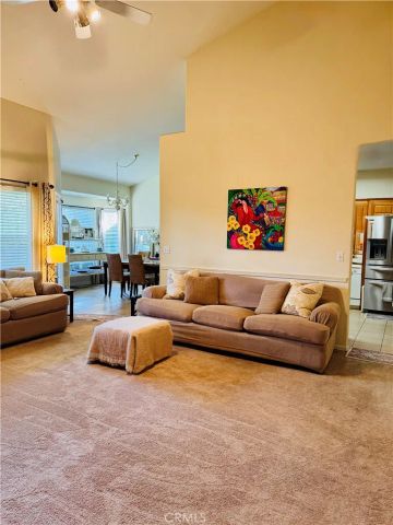 2559 E Fallbrook, Fresno, CA 93720