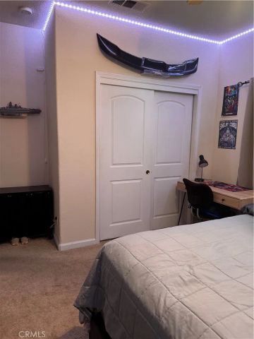 2559 E Fallbrook, Fresno, CA 93720